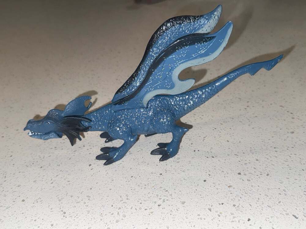 Grinstudios Creatures 9" Blue Winged Chomping Dragon Fantasy Figure